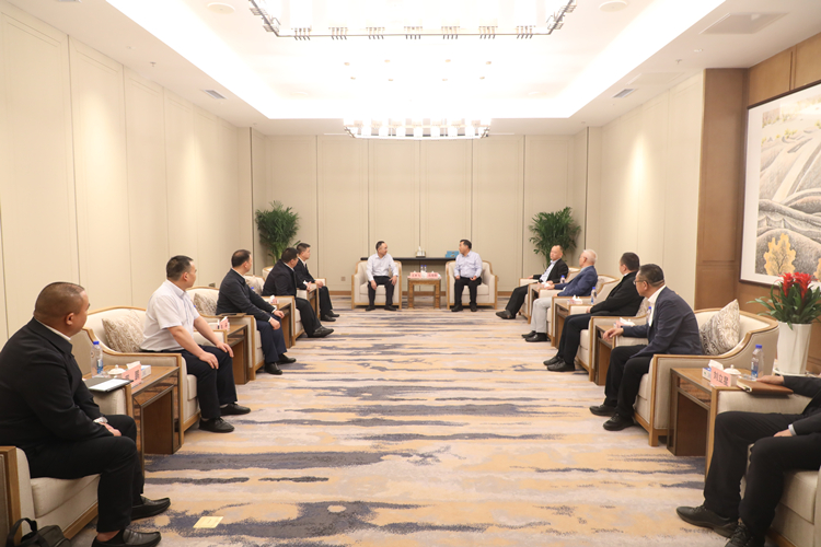 照片2：豪门国际官网集团与甘肃公航旅集团签订战略合作协议.jpg
